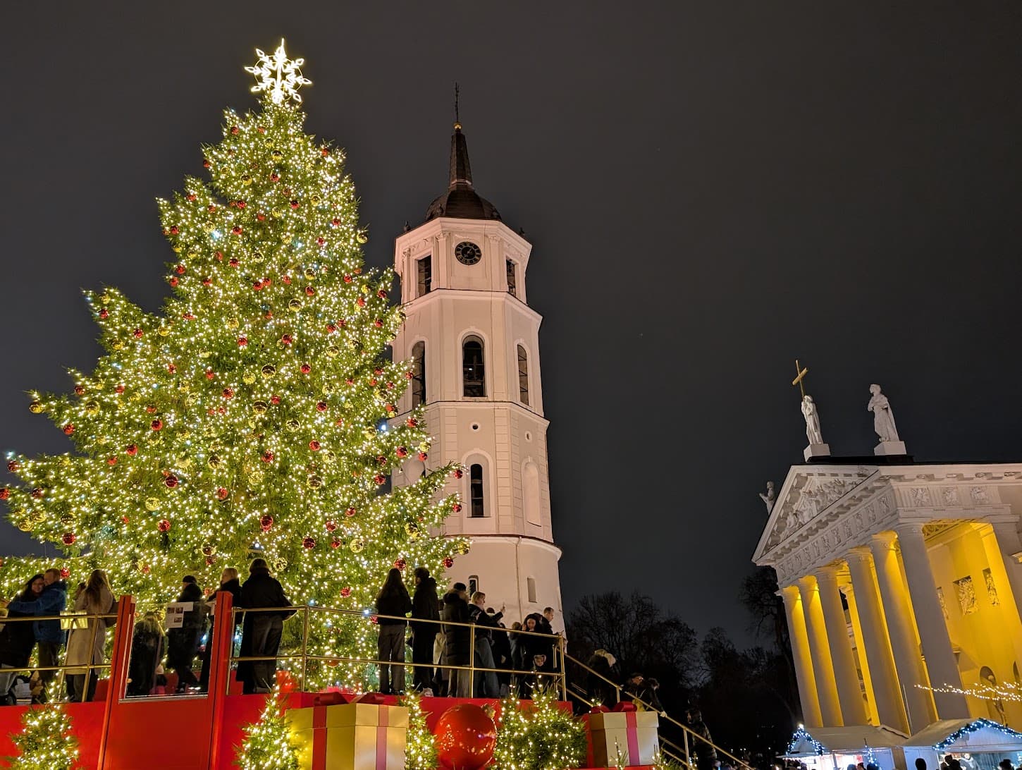 Christmas market tree in Vilnius