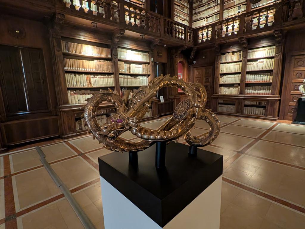 Entrance hall of the Biblioteca Capitolare